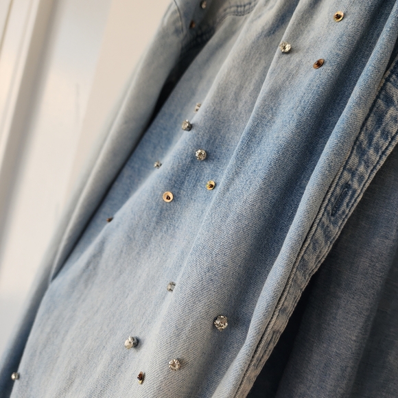 COPY - Pilcro The Bo Boyfriend Buttondown, Anthropologie - Picture 10 of 13